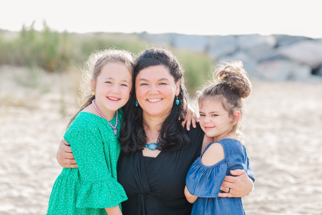 mom and two daughters, mini session tips for photographers