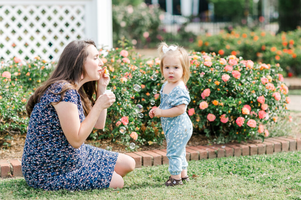 spring rose garden mother daughter photoshoot with bubbles